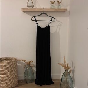 Carly Jean Los Angeles Black Maxi Dress